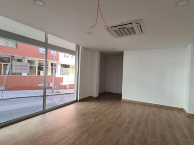 Local commercial à louer - 44m2 à 500m de Praia da Rocha - Portimão