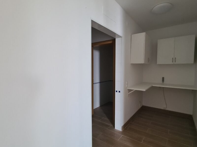 Local commercial à louer - 44m2 à 500m de Praia da Rocha - Portimão